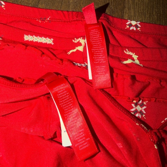 NWOT SKIMS Red Holiday Reindeer Lounge Set | Tank + Shorts Soft Stretch Size 2X - Picture 4 of 4